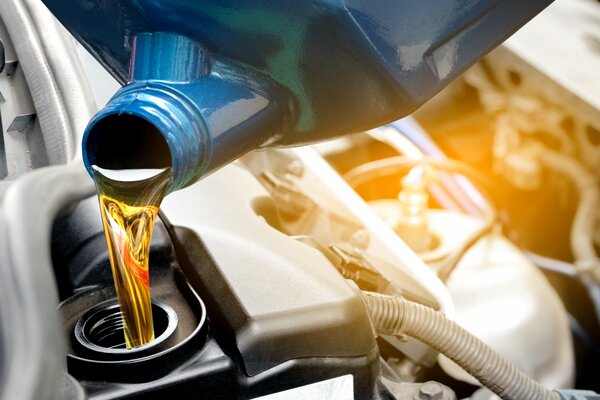 Как выбрать вязкость масла для двигателя автомобиля?